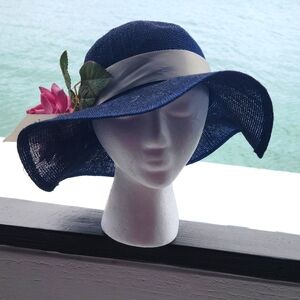 Navy 1970s sunhat with flower